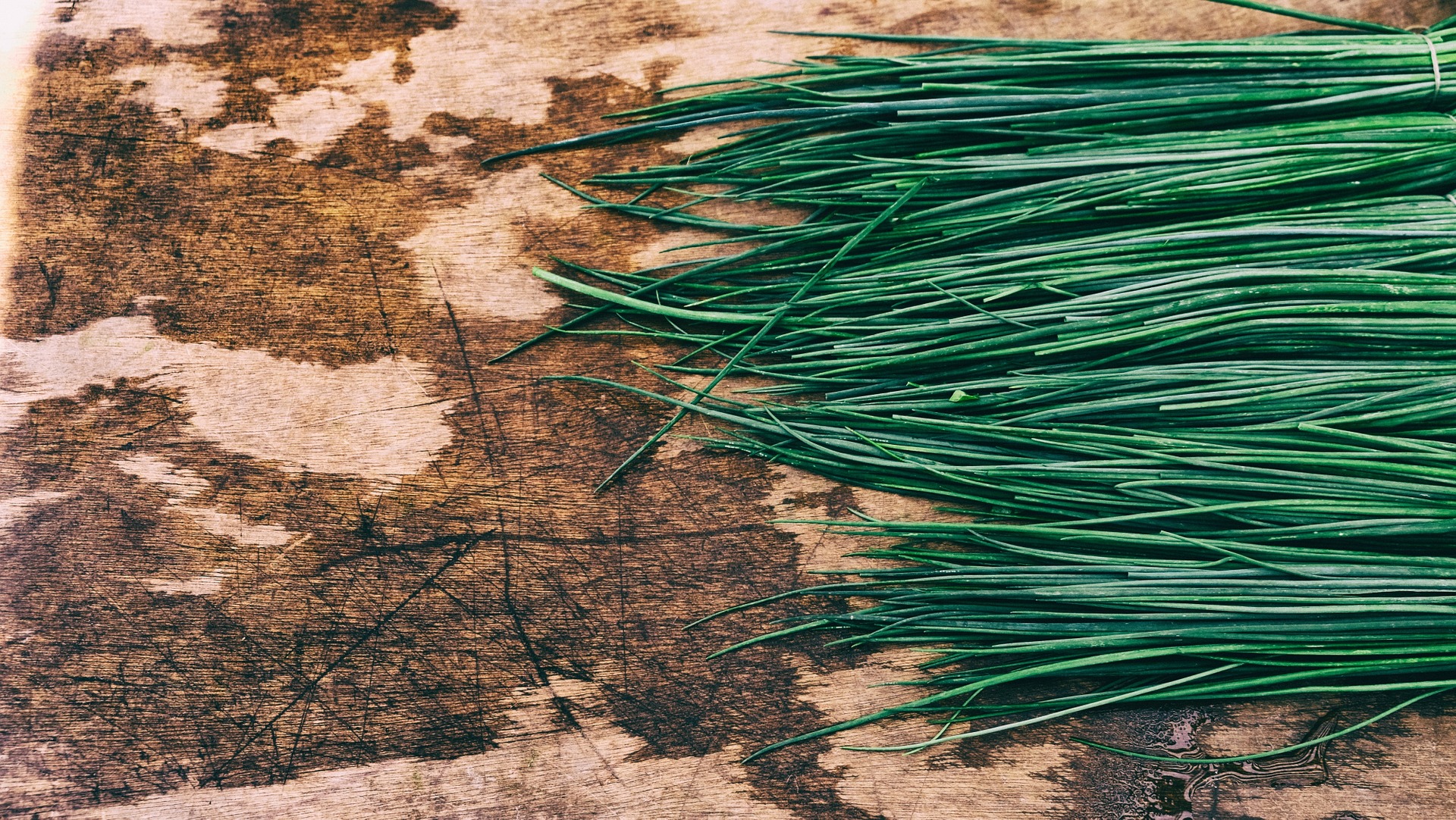 In Chinese, What Does It Mean to Cut Chives (harvest chives)?